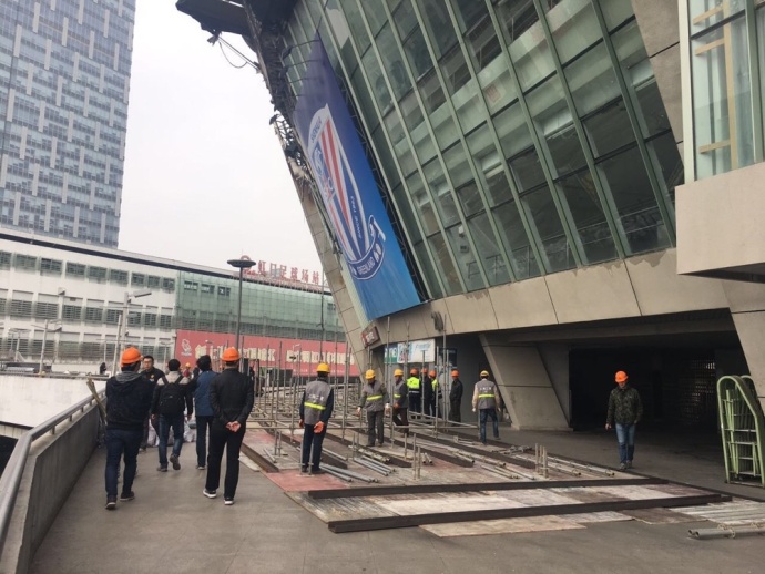 第81分钟，比苏马后场再次玩火被罗德里抢断成功，曼城就地反击，哈兰德禁区内横传门前，格拉利什中路包抄轻松推射破门。